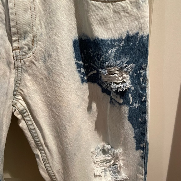Forever 21 Distressed Heavy Denim Bleached Spots Contrast Stitching Rips - Picture 4 of 5